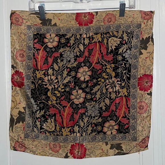 Metropolitan Museum of Art paisley floral silk scarf - Picture 1 of 6